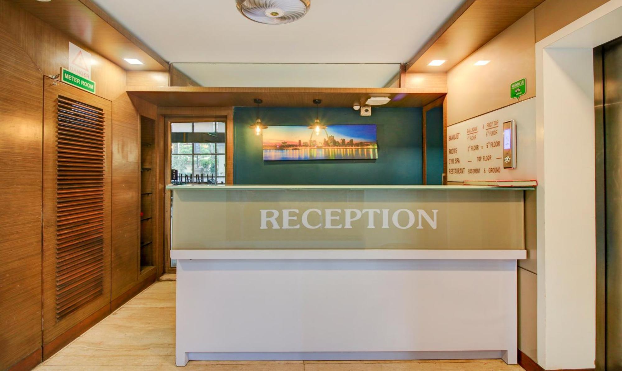 Hotel Aura - Near Malad Link Road Gorai Εξωτερικό φωτογραφία